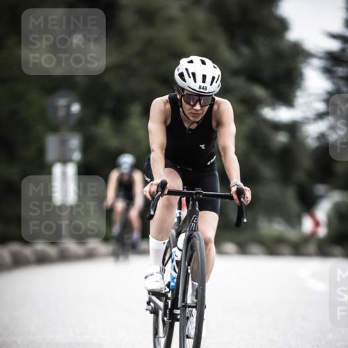 21.06.2026 - 29. Vierlanden-Triathlon H.Heesch http://msf.ph/oto/9862226 21.06.2026 12:11:32 Radfahren 230, 846, 859, 870 meine-sportfotos.de