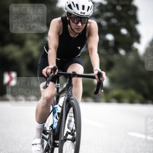 21.06.2026 - 29. Vierlanden-Triathlon H.Heesch http://msf.ph/oto/9862238 21.06.2026 12:11:33 Radfahren 230, 846, 859, 870, 881 meine-sportfotos.de