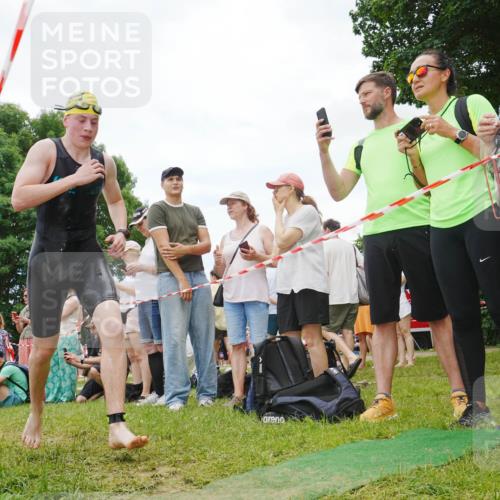 21.06.2026 - 29. Vierlanden-Triathlon LAZAROV Photography http://msf.ph/oto/9862249 21.06.2026 14:37:11 Schwimmen 1230 meine-sportfotos.de