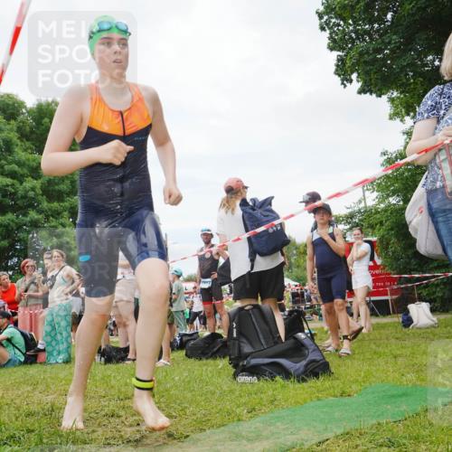 21.06.2026 - 29. Vierlanden-Triathlon LAZAROV Photography http://msf.ph/oto/9862256 21.06.2026 14:37:30 Schwimmen 1255, 1257, 1276 meine-sportfotos.de