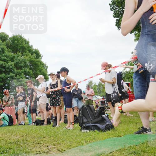 21.06.2026 - 29. Vierlanden-Triathlon LAZAROV Photography http://msf.ph/oto/9862258 21.06.2026 14:37:43 Schwimmen 1236 meine-sportfotos.de