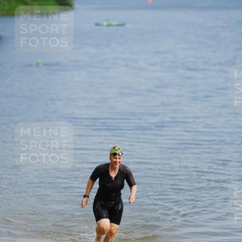 21.06.2026 - 29. Vierlanden-Triathlon LAZAROV Photography http://msf.ph/oto/9862338 21.06.2026 09:19:32 Schwimmen 295 meine-sportfotos.de