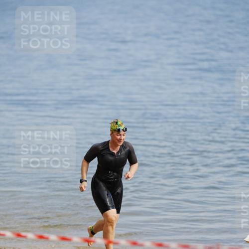 21.06.2026 - 29. Vierlanden-Triathlon LAZAROV Photography http://msf.ph/oto/9862342 21.06.2026 09:19:33 Schwimmen 295 meine-sportfotos.de