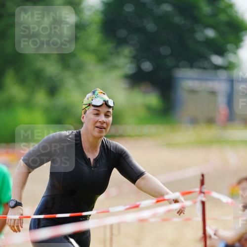 21.06.2026 - 29. Vierlanden-Triathlon LAZAROV Photography http://msf.ph/oto/9862353 21.06.2026 09:19:40 Schwimmen 295 meine-sportfotos.de