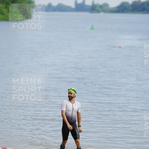 21.06.2026 - 29. Vierlanden-Triathlon LAZAROV Photography http://msf.ph/oto/9862370 21.06.2026 09:21:25 Schwimmen  meine-sportfotos.de