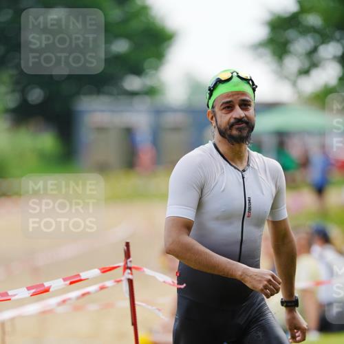 21.06.2026 - 29. Vierlanden-Triathlon LAZAROV Photography http://msf.ph/oto/9862392 21.06.2026 09:21:39 Schwimmen 6 meine-sportfotos.de