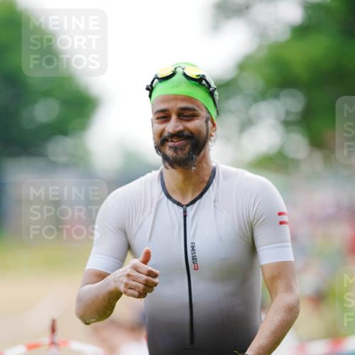 21.06.2026 - 29. Vierlanden-Triathlon LAZAROV Photography http://msf.ph/oto/9862398 21.06.2026 09:21:41 Schwimmen 6 meine-sportfotos.de