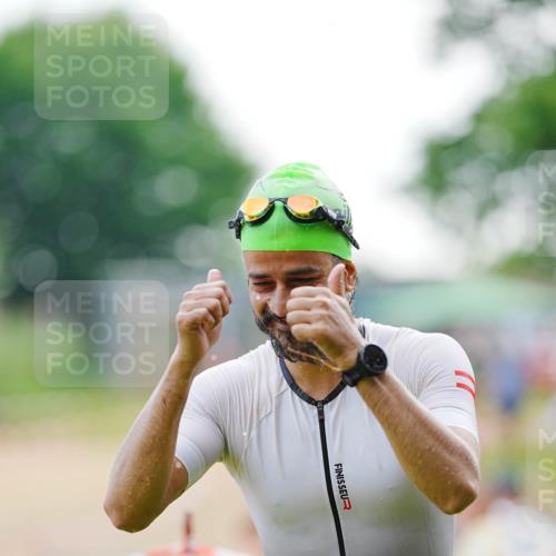 21.06.2026 - 29. Vierlanden-Triathlon LAZAROV Photography http://msf.ph/oto/9862400 21.06.2026 09:21:41 Schwimmen 6 meine-sportfotos.de
