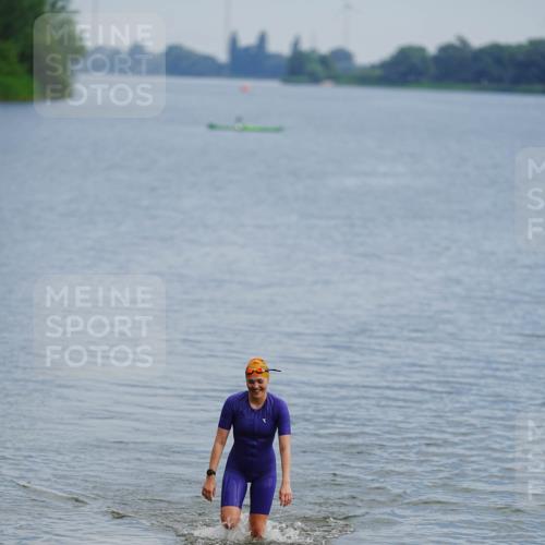 21.06.2026 - 29. Vierlanden-Triathlon LAZAROV Photography http://msf.ph/oto/9862453 21.06.2026 09:23:24 Schwimmen  meine-sportfotos.de