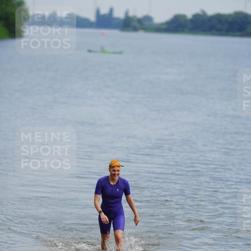 21.06.2026 - 29. Vierlanden-Triathlon LAZAROV Photography http://msf.ph/oto/9862455 21.06.2026 09:23:25 Schwimmen  meine-sportfotos.de
