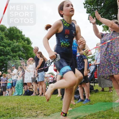 21.06.2026 - 29. Vierlanden-Triathlon LAZAROV Photography http://msf.ph/oto/9862460 21.06.2026 14:48:50 Schwimmen  meine-sportfotos.de