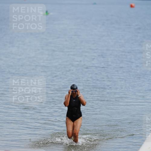 21.06.2026 - 29. Vierlanden-Triathlon LAZAROV Photography http://msf.ph/oto/9862481 21.06.2026 09:24:16 Schwimmen 256 meine-sportfotos.de