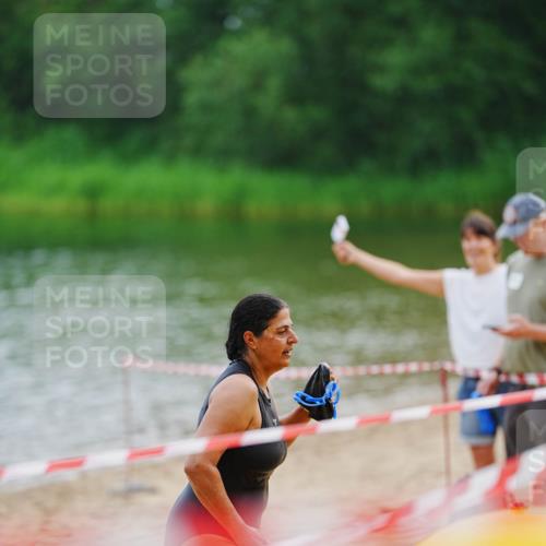 21.06.2026 - 29. Vierlanden-Triathlon LAZAROV Photography http://msf.ph/oto/9862495 21.06.2026 09:24:24 Schwimmen 256 meine-sportfotos.de