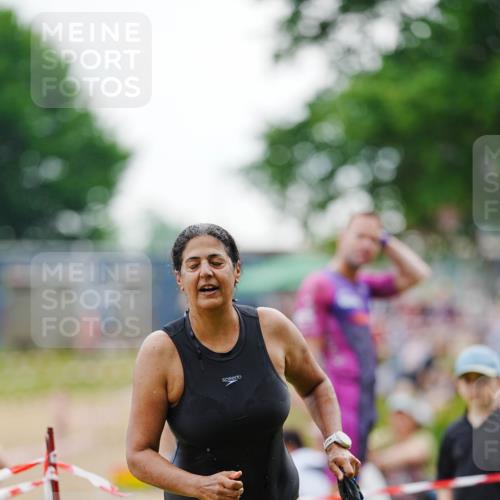 21.06.2026 - 29. Vierlanden-Triathlon LAZAROV Photography http://msf.ph/oto/9862501 21.06.2026 09:24:27 Schwimmen 256 meine-sportfotos.de