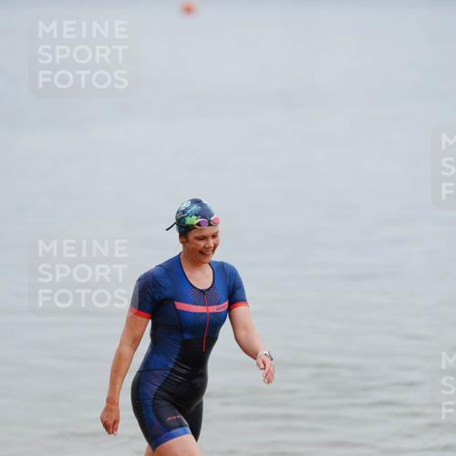 21.06.2026 - 29. Vierlanden-Triathlon LAZAROV Photography http://msf.ph/oto/9862551 21.06.2026 09:36:07 Schwimmen  meine-sportfotos.de