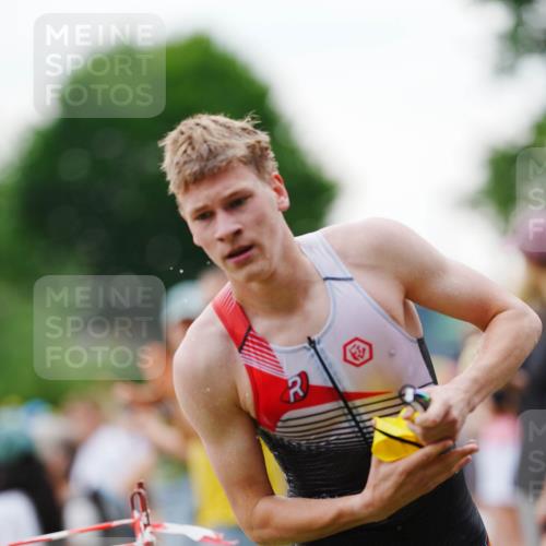 21.06.2026 - 29. Vierlanden-Triathlon LAZAROV Photography http://msf.ph/oto/9862590 21.06.2026 09:53:33 Schwimmen 385 meine-sportfotos.de