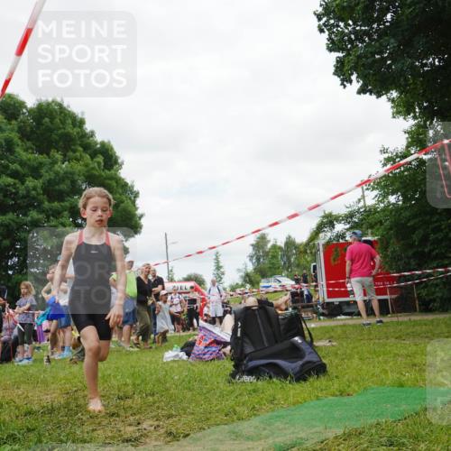 21.06.2026 - 29. Vierlanden-Triathlon LAZAROV Photography http://msf.ph/oto/9862617 21.06.2026 15:02:31 Schwimmen  meine-sportfotos.de
