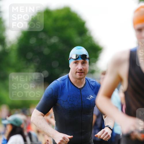 21.06.2026 - 29. Vierlanden-Triathlon LAZAROV Photography http://msf.ph/oto/9862624 21.06.2026 09:55:10 Schwimmen 324, 337, 350, 362, 367, 379 meine-sportfotos.de