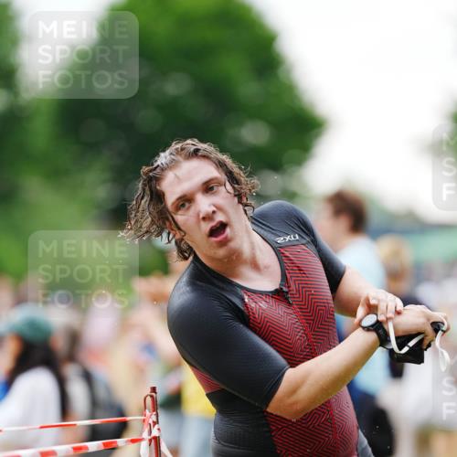 21.06.2026 - 29. Vierlanden-Triathlon LAZAROV Photography http://msf.ph/oto/9862634 21.06.2026 09:55:30 Schwimmen 323 meine-sportfotos.de