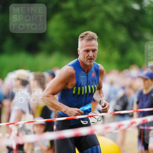 21.06.2026 - 29. Vierlanden-Triathlon LAZAROV Photography http://msf.ph/oto/9862698 21.06.2026 10:03:34 Schwimmen 437 meine-sportfotos.de