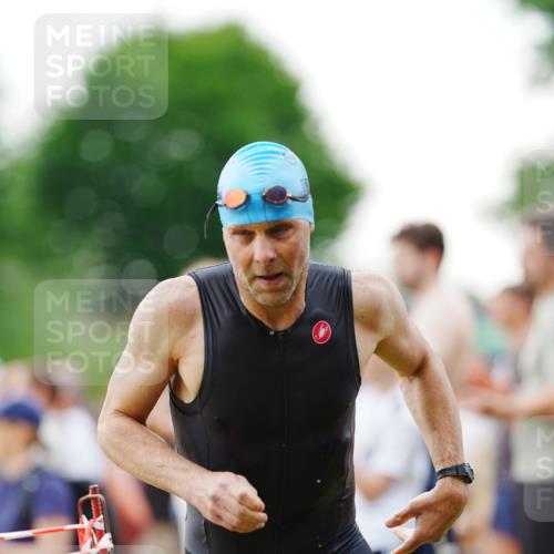 21.06.2026 - 29. Vierlanden-Triathlon LAZAROV Photography http://msf.ph/oto/9862715 21.06.2026 10:04:18 Schwimmen 420, 440, 454 meine-sportfotos.de