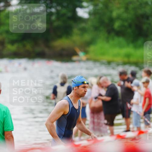 21.06.2026 - 29. Vierlanden-Triathlon LAZAROV Photography http://msf.ph/oto/9862735 21.06.2026 10:05:38 Schwimmen 395, 414, 429, 448 meine-sportfotos.de