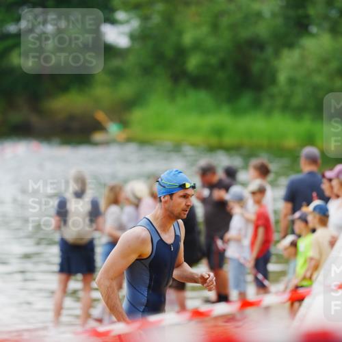 21.06.2026 - 29. Vierlanden-Triathlon LAZAROV Photography http://msf.ph/oto/9862736 21.06.2026 10:05:38 Schwimmen 395, 414, 429, 448 meine-sportfotos.de