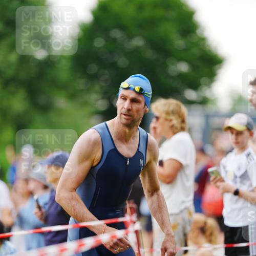 21.06.2026 - 29. Vierlanden-Triathlon LAZAROV Photography http://msf.ph/oto/9862739 21.06.2026 10:05:41 Schwimmen 395, 414, 429, 448 meine-sportfotos.de
