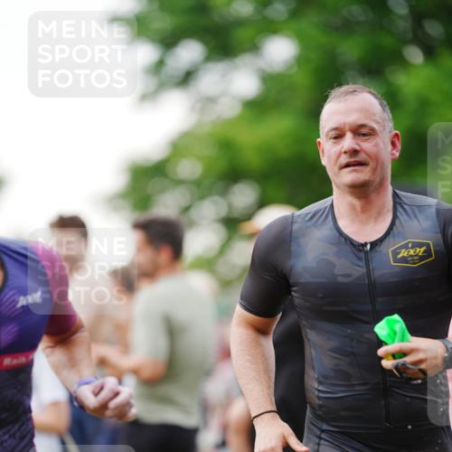 21.06.2026 - 29. Vierlanden-Triathlon LAZAROV Photography http://msf.ph/oto/9862747 21.06.2026 10:05:49 Schwimmen 395, 414, 429, 448 meine-sportfotos.de
