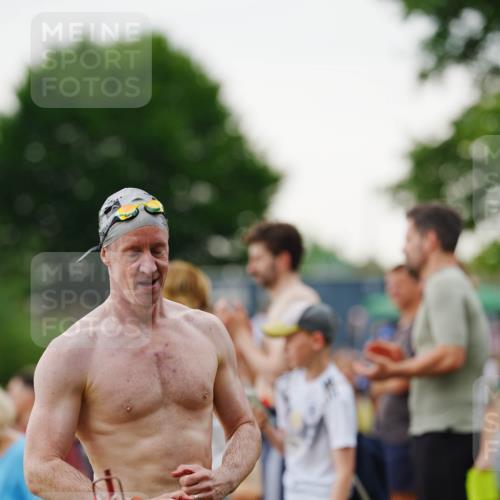 21.06.2026 - 29. Vierlanden-Triathlon LAZAROV Photography http://msf.ph/oto/9862765 21.06.2026 10:06:23 Schwimmen 438, 444, 458, 464, 467 meine-sportfotos.de