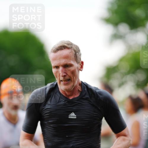 21.06.2026 - 29. Vierlanden-Triathlon LAZAROV Photography http://msf.ph/oto/9862813 21.06.2026 10:07:38 Schwimmen 424, 442, 468, 475 meine-sportfotos.de