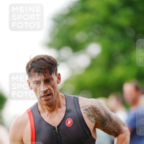 21.06.2026 - 29. Vierlanden-Triathlon LAZAROV Photography http://msf.ph/oto/9862852 21.06.2026 10:08:42 Schwimmen 403, 418, 422, 432, 1356 meine-sportfotos.de