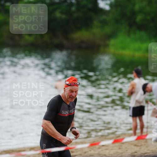 21.06.2026 - 29. Vierlanden-Triathlon LAZAROV Photography http://msf.ph/oto/9862859 21.06.2026 10:08:55 Schwimmen 455 meine-sportfotos.de