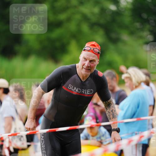 21.06.2026 - 29. Vierlanden-Triathlon LAZAROV Photography http://msf.ph/oto/9862862 21.06.2026 10:08:58 Schwimmen 455 meine-sportfotos.de