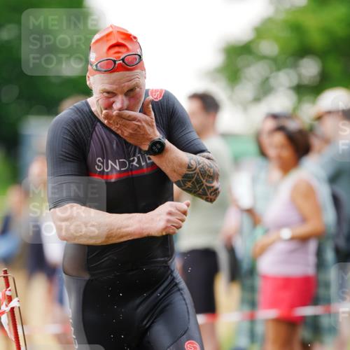21.06.2026 - 29. Vierlanden-Triathlon LAZAROV Photography http://msf.ph/oto/9862864 21.06.2026 10:08:59 Schwimmen 455 meine-sportfotos.de