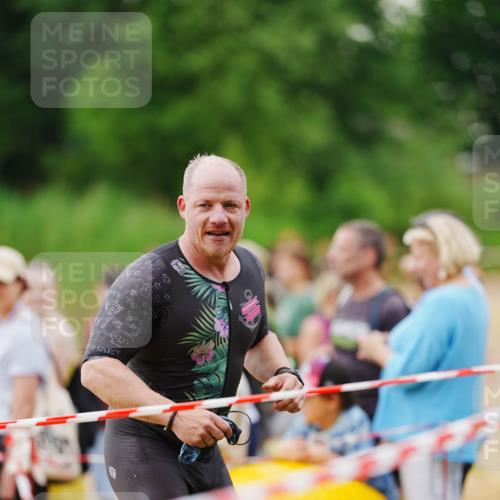 21.06.2026 - 29. Vierlanden-Triathlon LAZAROV Photography http://msf.ph/oto/9862873 21.06.2026 10:09:21 Schwimmen 406, 435, 439, 470 meine-sportfotos.de