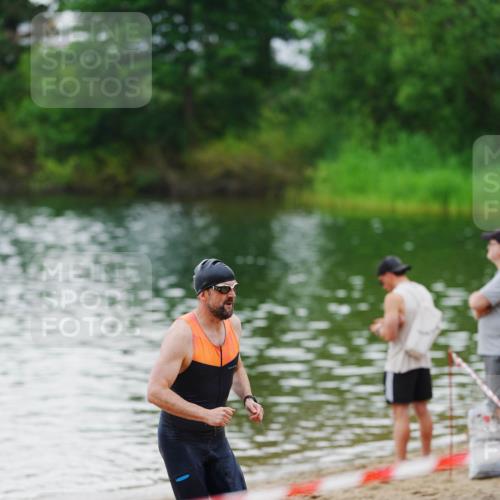 21.06.2026 - 29. Vierlanden-Triathlon LAZAROV Photography http://msf.ph/oto/9862897 21.06.2026 10:09:54 Schwimmen 427 meine-sportfotos.de