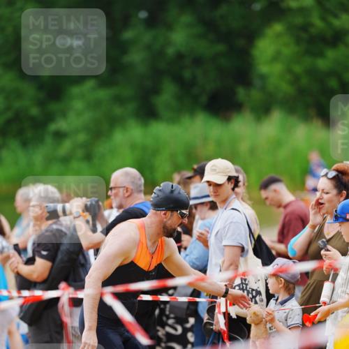 21.06.2026 - 29. Vierlanden-Triathlon LAZAROV Photography http://msf.ph/oto/9862900 21.06.2026 10:09:57 Schwimmen 427 meine-sportfotos.de