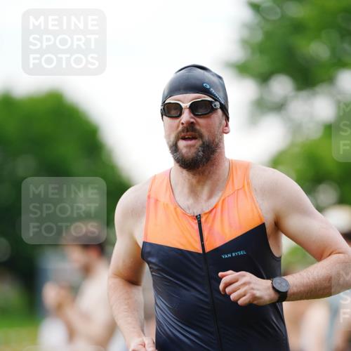 21.06.2026 - 29. Vierlanden-Triathlon LAZAROV Photography http://msf.ph/oto/9862905 21.06.2026 10:10:00 Schwimmen 427 meine-sportfotos.de