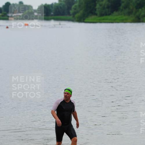 21.06.2026 - 29. Vierlanden-Triathlon LAZAROV Photography http://msf.ph/oto/9862908 21.06.2026 10:10:59 Schwimmen 461 meine-sportfotos.de