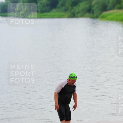 21.06.2026 - 29. Vierlanden-Triathlon LAZAROV Photography http://msf.ph/oto/9862909 21.06.2026 10:11:01 Schwimmen 461 meine-sportfotos.de