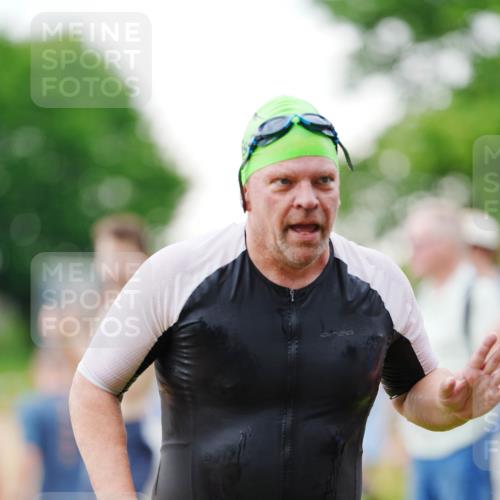 21.06.2026 - 29. Vierlanden-Triathlon LAZAROV Photography http://msf.ph/oto/9862916 21.06.2026 10:11:11 Schwimmen 411, 461 meine-sportfotos.de