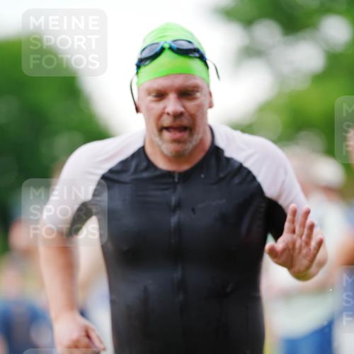 21.06.2026 - 29. Vierlanden-Triathlon LAZAROV Photography http://msf.ph/oto/9862917 21.06.2026 10:11:11 Schwimmen 411, 461 meine-sportfotos.de