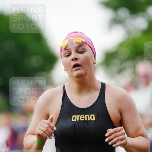 21.06.2026 - 29. Vierlanden-Triathlon LAZAROV Photography http://msf.ph/oto/9862954 21.06.2026 10:13:21 Schwimmen 549, 620 meine-sportfotos.de