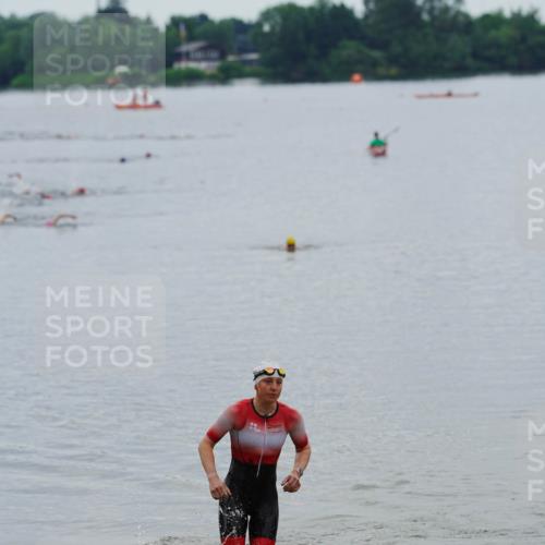 21.06.2026 - 29. Vierlanden-Triathlon LAZAROV Photography http://msf.ph/oto/9862964 21.06.2026 10:14:09 Schwimmen 609 meine-sportfotos.de
