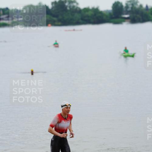 21.06.2026 - 29. Vierlanden-Triathlon LAZAROV Photography http://msf.ph/oto/9862966 21.06.2026 10:14:09 Schwimmen 609 meine-sportfotos.de