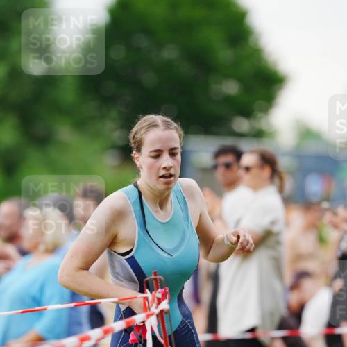 21.06.2026 - 29. Vierlanden-Triathlon LAZAROV Photography http://msf.ph/oto/9862976 21.06.2026 10:15:05 Schwimmen 509, 545 meine-sportfotos.de