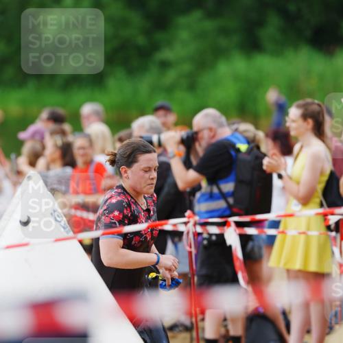 21.06.2026 - 29. Vierlanden-Triathlon LAZAROV Photography http://msf.ph/oto/9863004 21.06.2026 10:15:55 Schwimmen 552, 562 meine-sportfotos.de