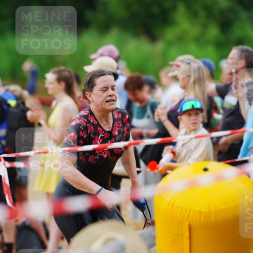 21.06.2026 - 29. Vierlanden-Triathlon LAZAROV Photography http://msf.ph/oto/9863007 21.06.2026 10:15:56 Schwimmen 552, 562 meine-sportfotos.de