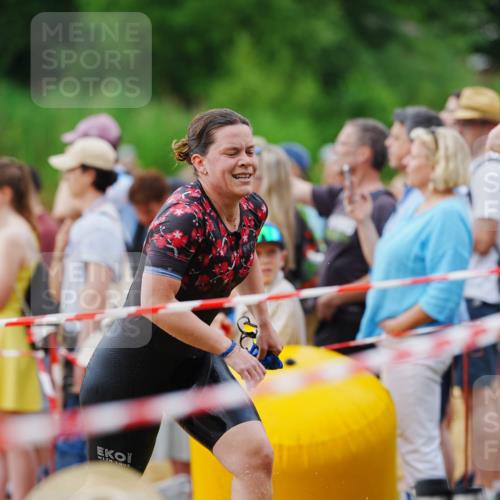 21.06.2026 - 29. Vierlanden-Triathlon LAZAROV Photography http://msf.ph/oto/9863008 21.06.2026 10:15:56 Schwimmen 552, 562 meine-sportfotos.de
